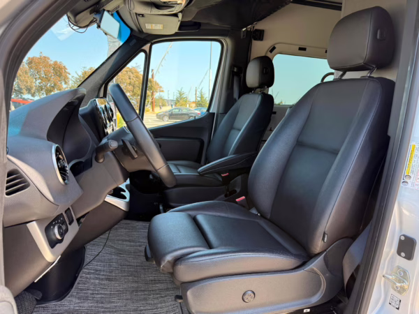 2021 Mercedes-Benz Sprinter 2500 Thor Tranquility 4×4 — photo 42