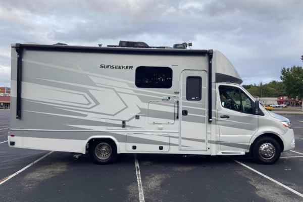 2021 Mercedes-Benz Sprinter 3500XD Sunseeker — photo 19