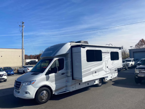 2021 Mercedes-Benz Sprinter 3500XD Sunseeker — photo 12