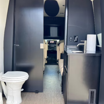 2022 Mercedes-Benz Sprinter 2500 Regency Xalta LX Tour — photo 80