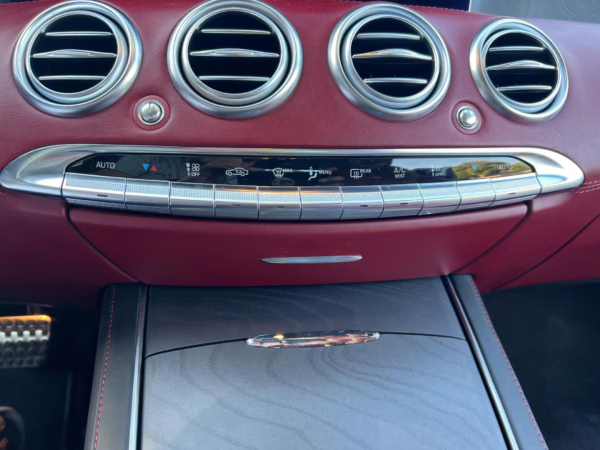 2020 Mercedes-Benz S560 Cabriolet — photo 52