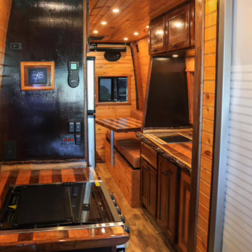 2021 Mercedes-Benz Sprinter 2500 4×4 — photo 55