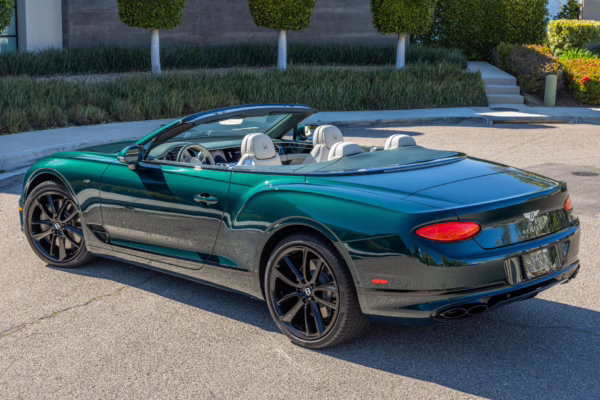 2021 Bentley Continental GTC V8 — photo 13