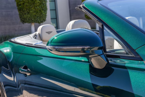 2021 Bentley Continental GTC V8 — photo 31