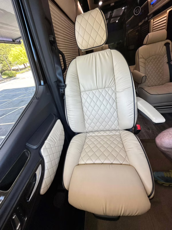 2021 Mercedes-Benz Sprinter 2500 Midwest Automotive Designs Day Cruiser 4×4 — photo 46