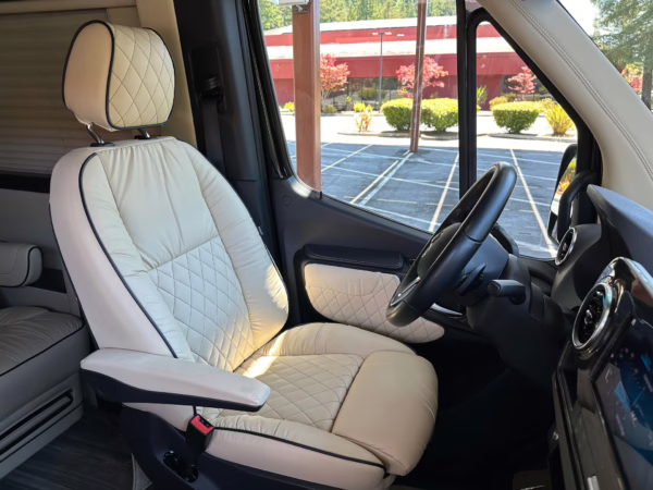 2021 Mercedes-Benz Sprinter 2500 Midwest Automotive Designs Day Cruiser 4×4 — photo 68