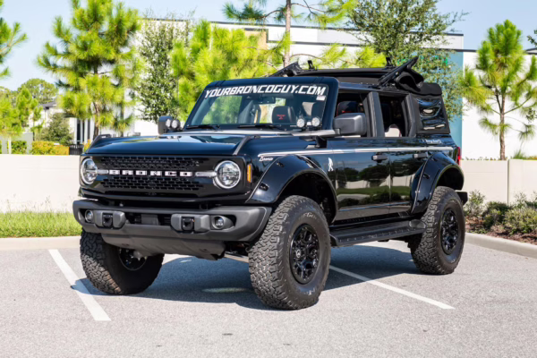 2025 Ford Bronco Heritage Edition — photo 14