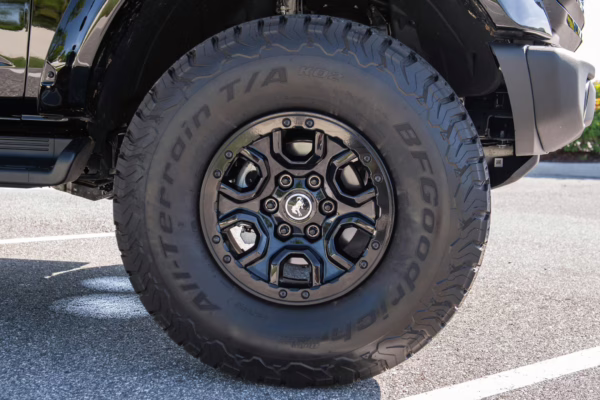 2025 Ford Bronco Heritage Edition — photo 21