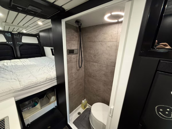 2022 Mercedes-Benz Sprinter 3500XD — photo 47