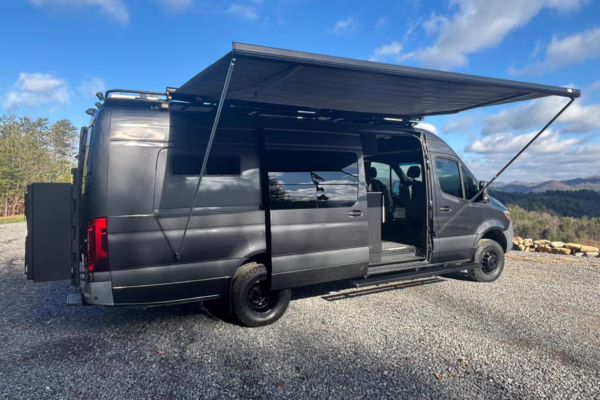 2022 Mercedes-Benz Sprinter 3500XD — photo 2