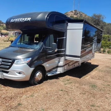 2022 Mercedes-Benz 3500 Forest River Sunseeker 2400B MBS — photo 2