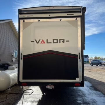 2021 Alliance RV Valor 40V13 — photo 18