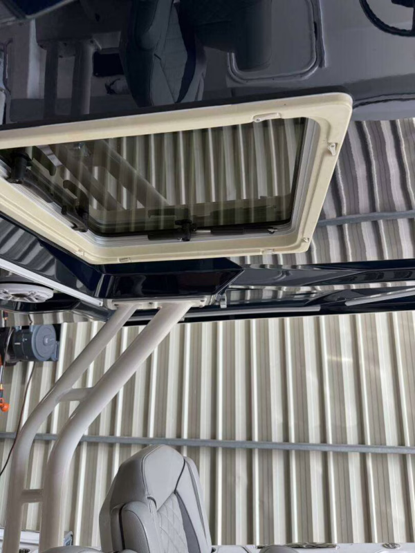 2022 Pursuit 32′ — photo 12
